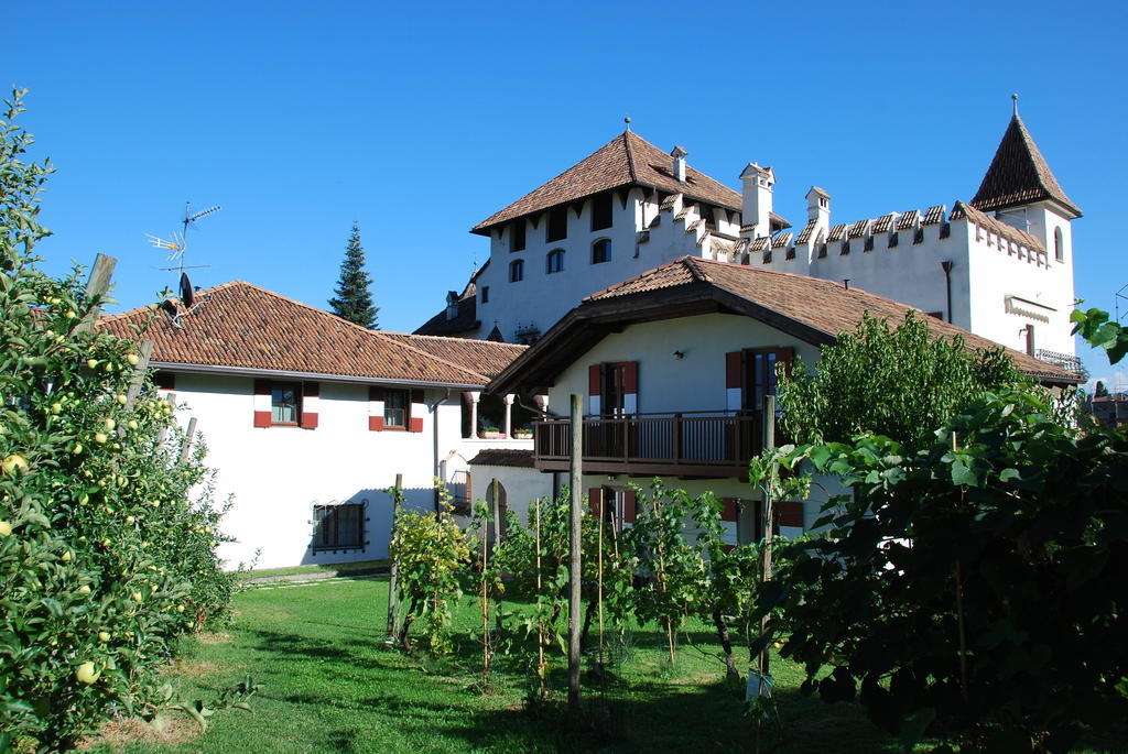 Apartments Schloss Paschbach Appiano Sulla Strada Del Vino Room photo