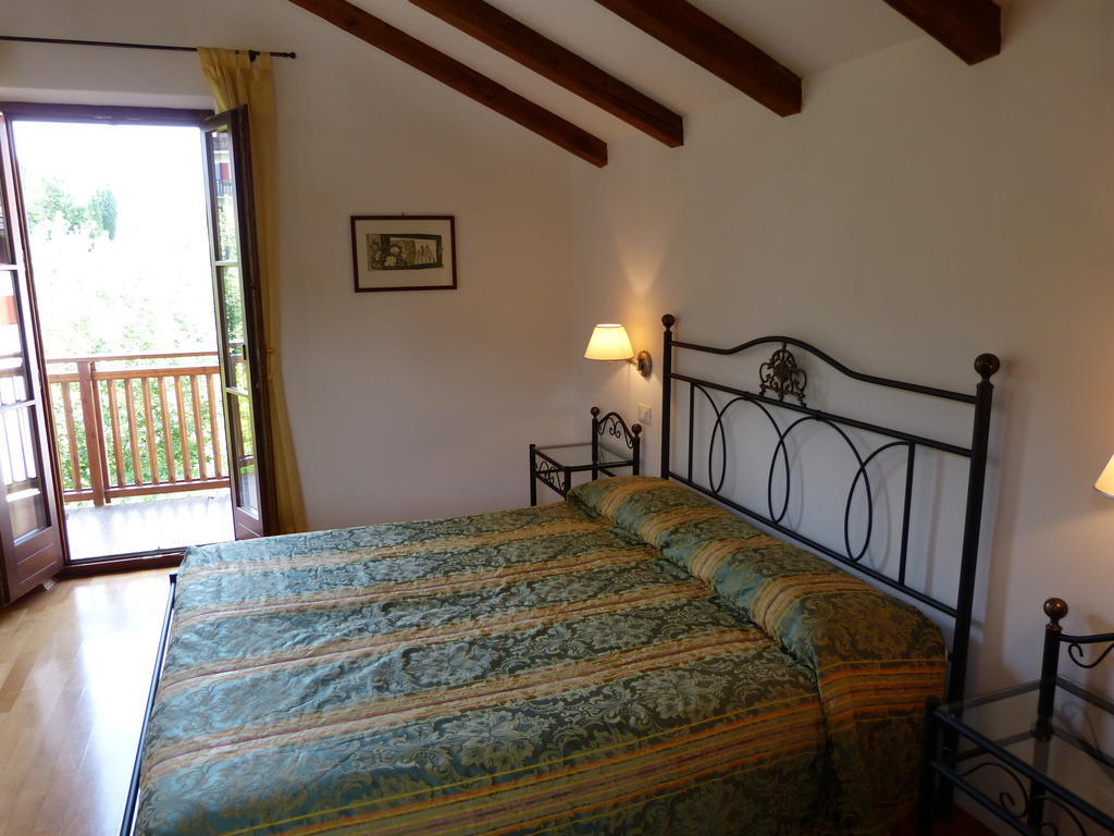 Apartments Schloss Paschbach Appiano Sulla Strada Del Vino Room photo