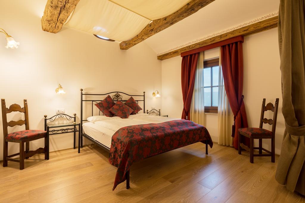 Apartments Schloss Paschbach Appiano Sulla Strada Del Vino Exterior photo
