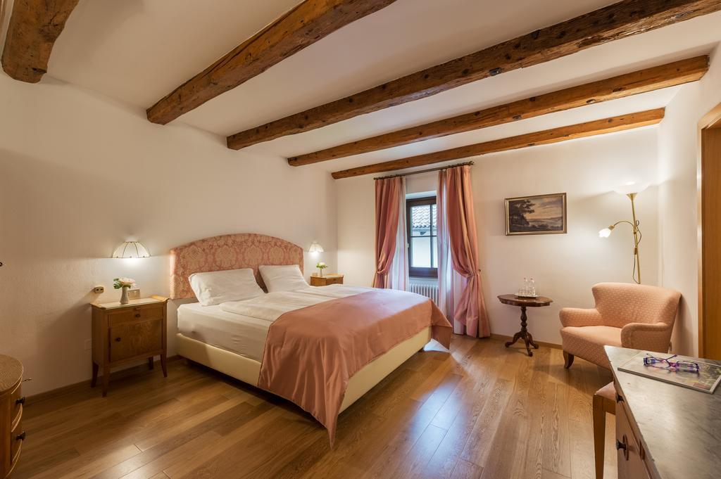 Apartments Schloss Paschbach Appiano Sulla Strada Del Vino Exterior photo